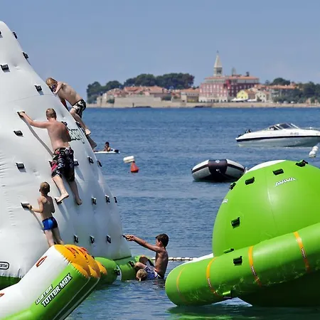 ホリデーパーク Istrian Village Premium Mobile Homes In Camping Lanterna