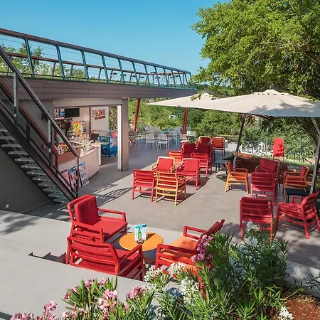 Istrian Village Premium Mobile Homes In Camping Lanterna ホリデーパーク ポレッチ